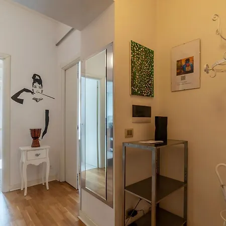 Apartman Guesthost - Bright Flat In Lungotevere Flaminio Róma
